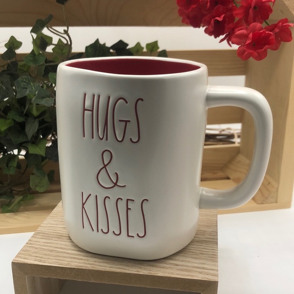 Rae Dunn HUGS & KISSES mug - Picture 2 of 5
